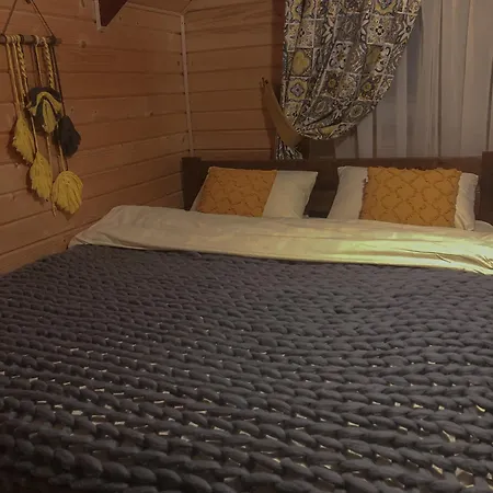 Forest Hugs славсько Khashchovanoye