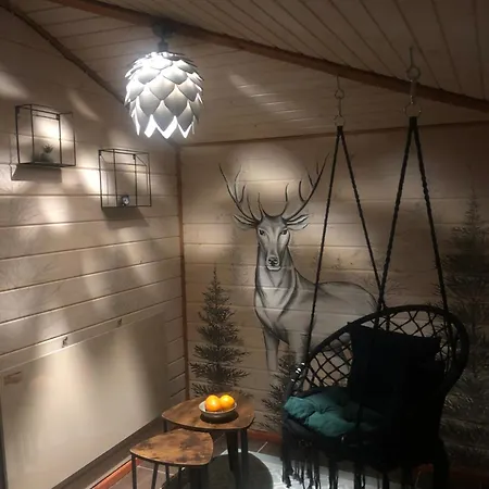 Forest Hugs славсько Khashchovanoye