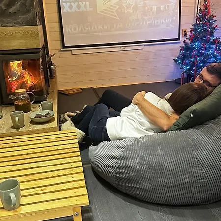 Forest Hugs славсько з джакузі Khashchovanoye